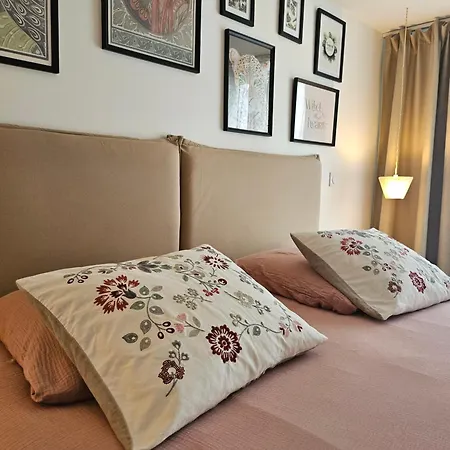 Le Duo Le Stockholm +l Atelier Hébergement de vacances Sablons (Drome)